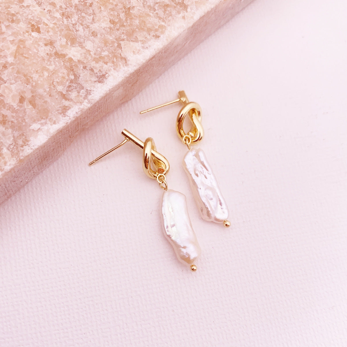 Wholesale Vintage Freshwater Pearl Baroque Irregular Emerald Earrings